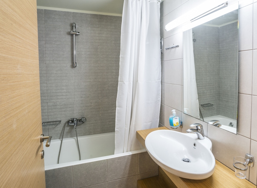 

Bologna - Kalamaki Chanion - Athina Beach Hotel