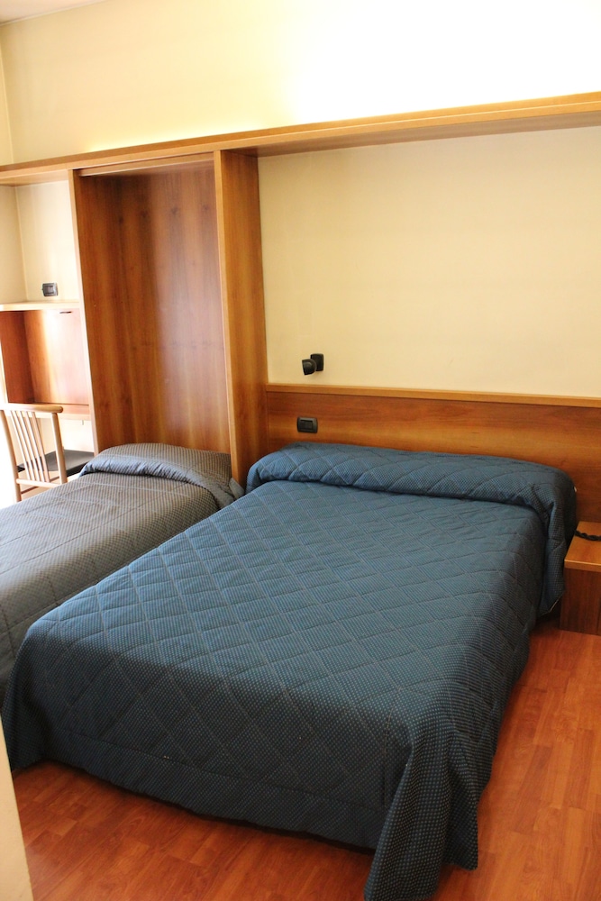 

Catania - Monza - Hotel Selide