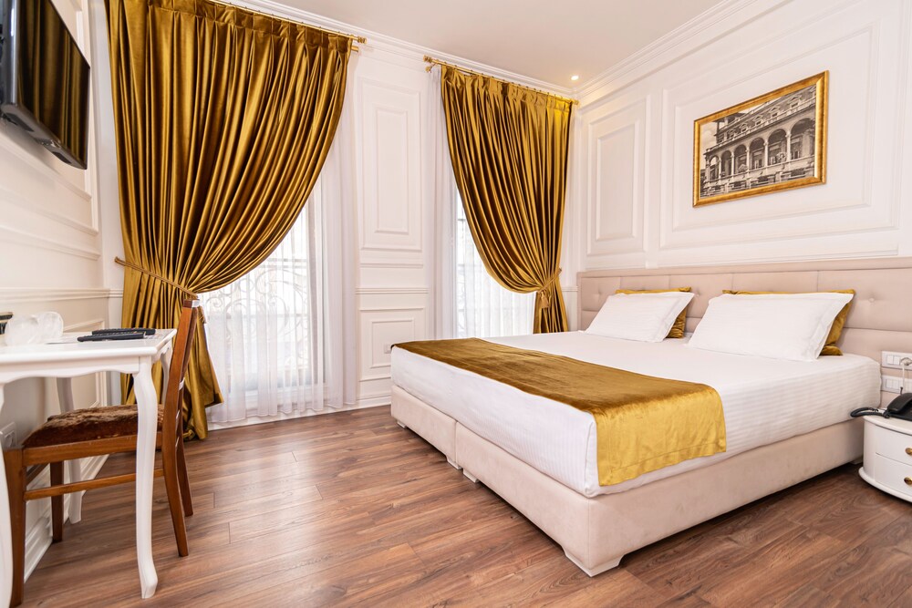 

Ancona - Tirana - Eler Hotel