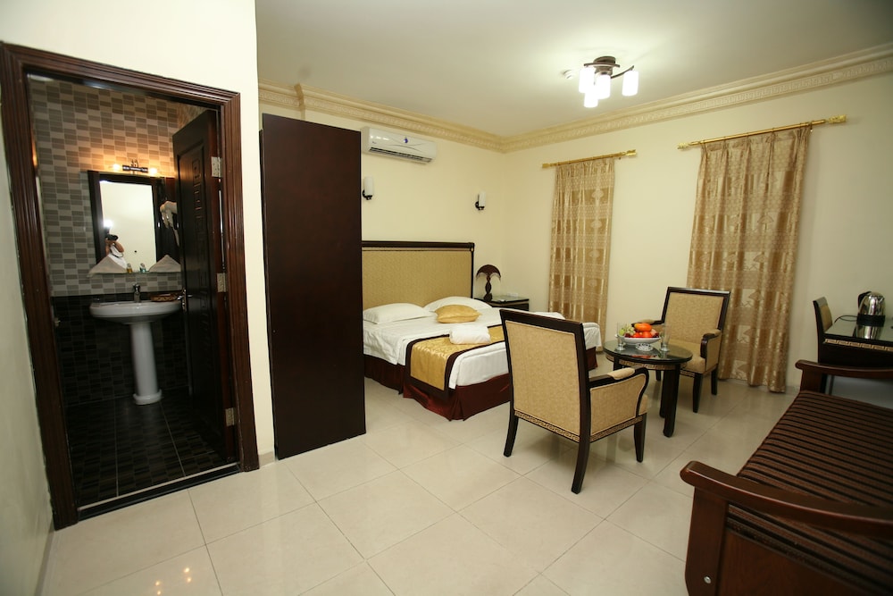 

Napoli - Aqaba - Cedar Hotel