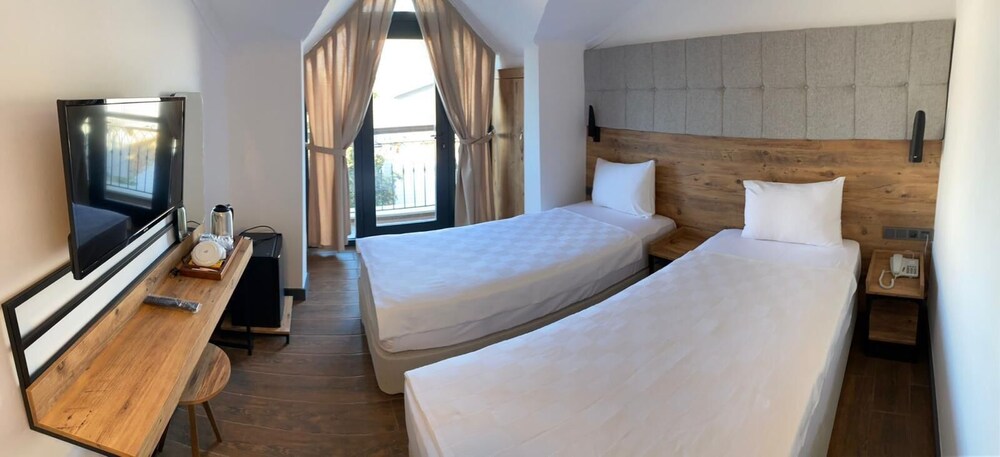 

Bologna - Kemer - MİYAS LUXURY HOTEL