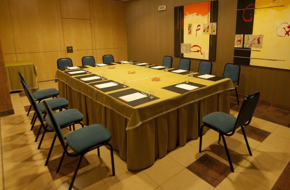 

Napoli - Pamplona - Hotel Andia