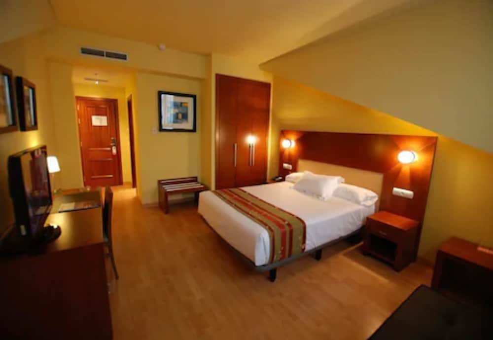 

Roma - Pamplona - Hotel Andia