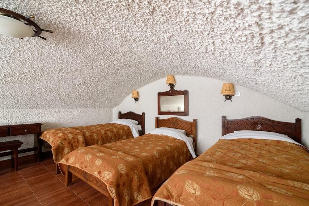 

Milano - Santorini, Isole Greche - Hotel Porto Perissa