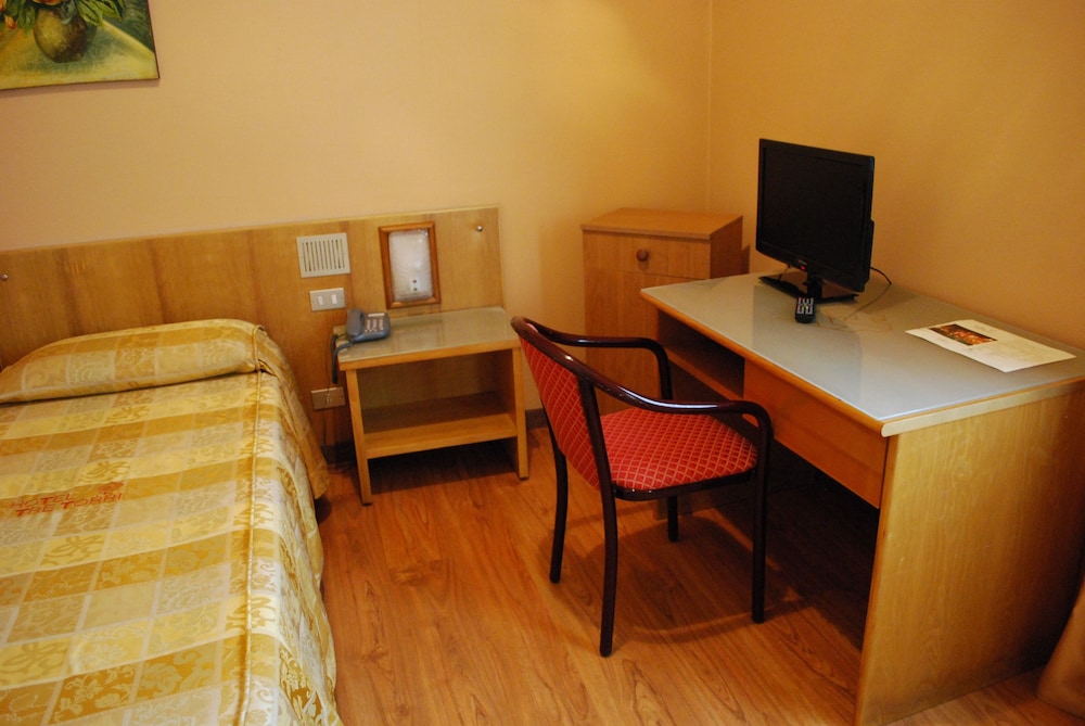 

Roma - Favara - Hotel Tre Torri