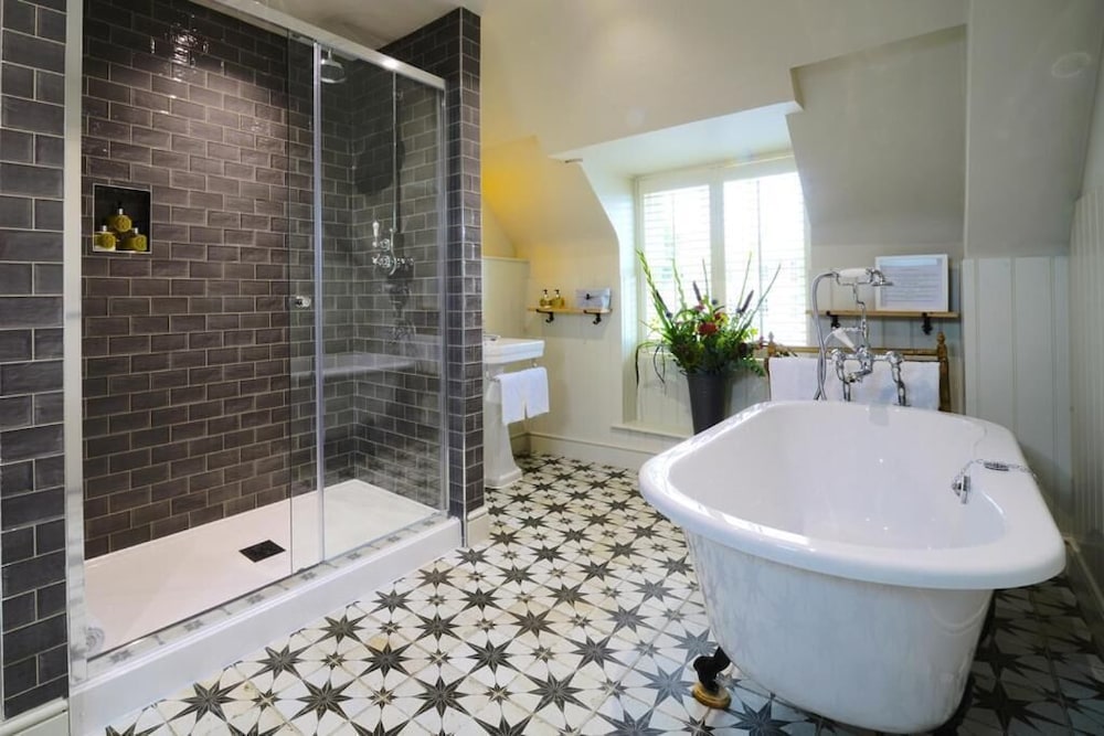 

Milano - Fairford - The Bull Hotel