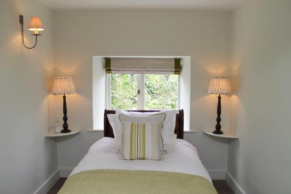 

Bologna - Bibury - The Bull Hotel