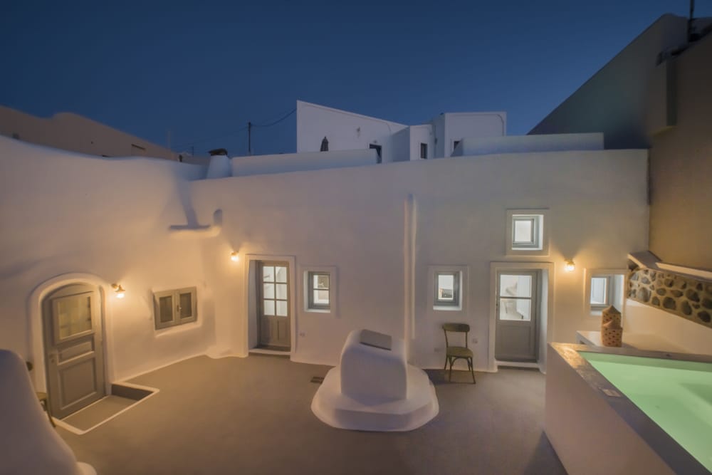 Göteborg - Mesaria - AQUA SERENITY LUXURY SUITES SANTORINI