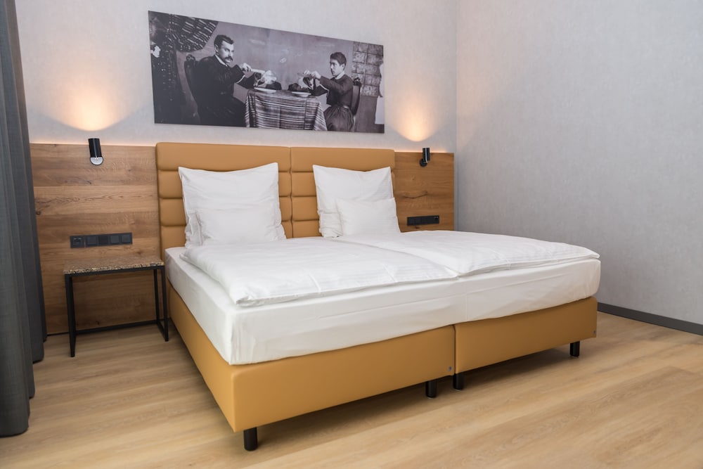 

Catania - Rinas - mk hotel tirana