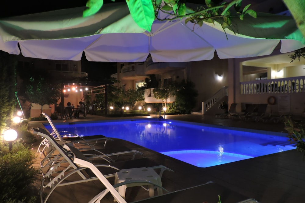 

Roma - Kolimbari - Golden Rose Suites