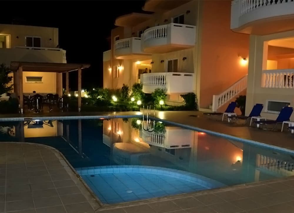 

Roma - Kolimbari - Golden Rose Suites