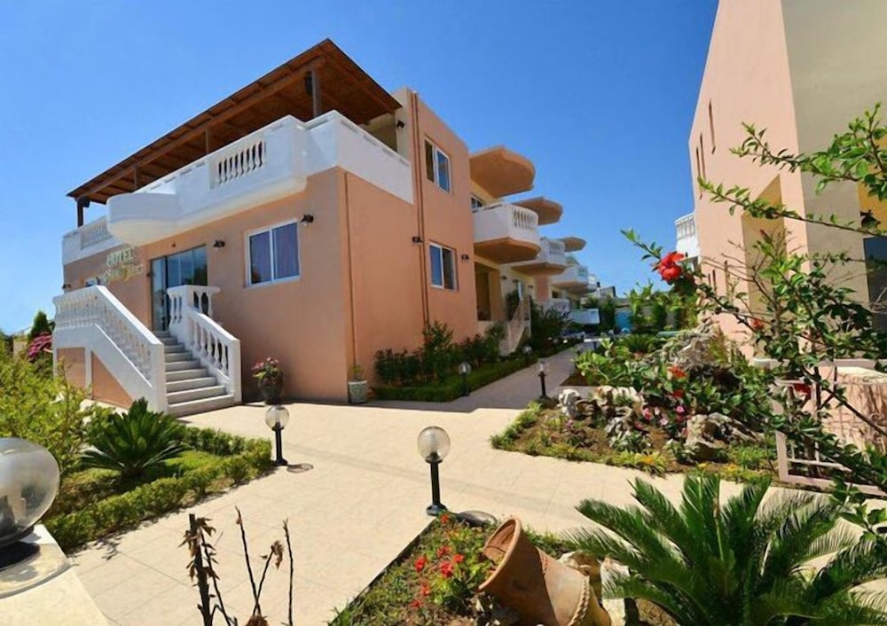 

Pisa - Kolimbari - Golden Rose Suites