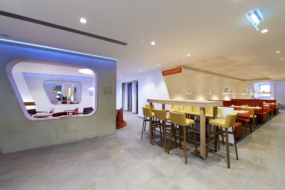 

Verona - Vienna, Aeroporto Internazionale di Vienna - Simm's Hotel - cityhotel next to Metro U3