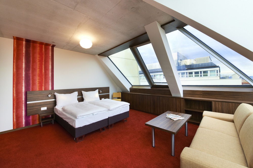 

Bologna - Vienna, Aeroporto Internazionale di Vienna - Simm's Hotel - cityhotel next to Metro U3