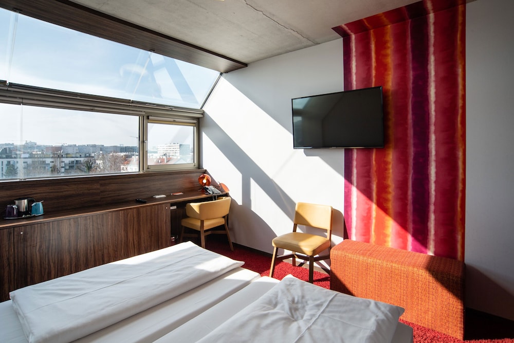 

Milano - Vienna, Aeroporto Internazionale di Vienna - Simm's Hotel - cityhotel next to Metro U3
