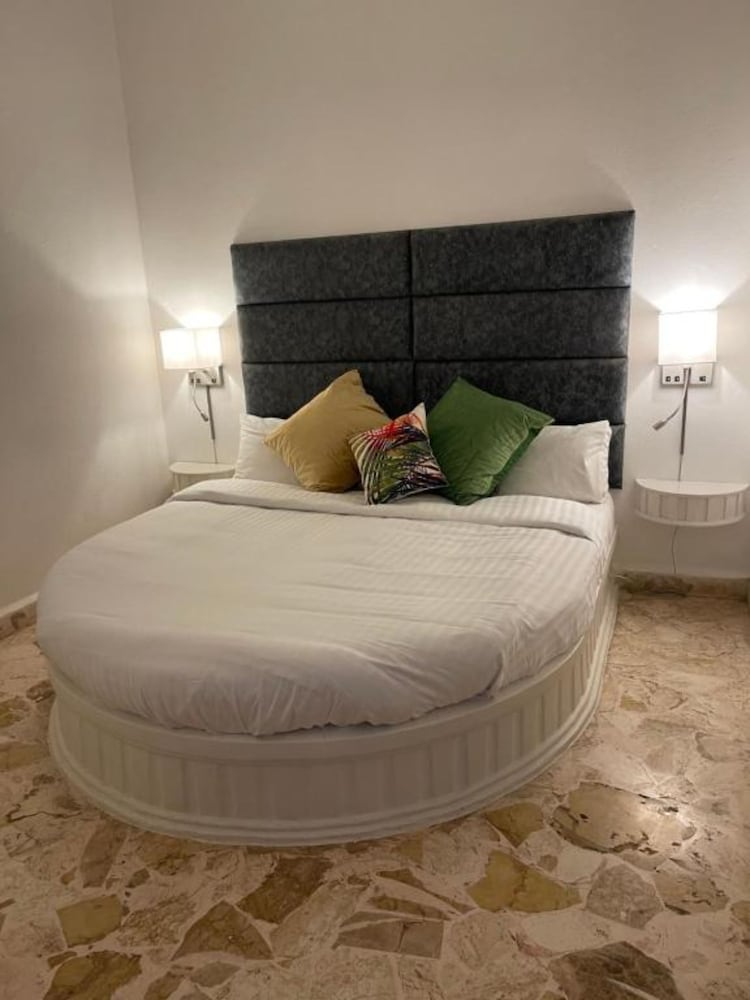 

Bologna - Port Antonio - Jamaica Palace Hotel