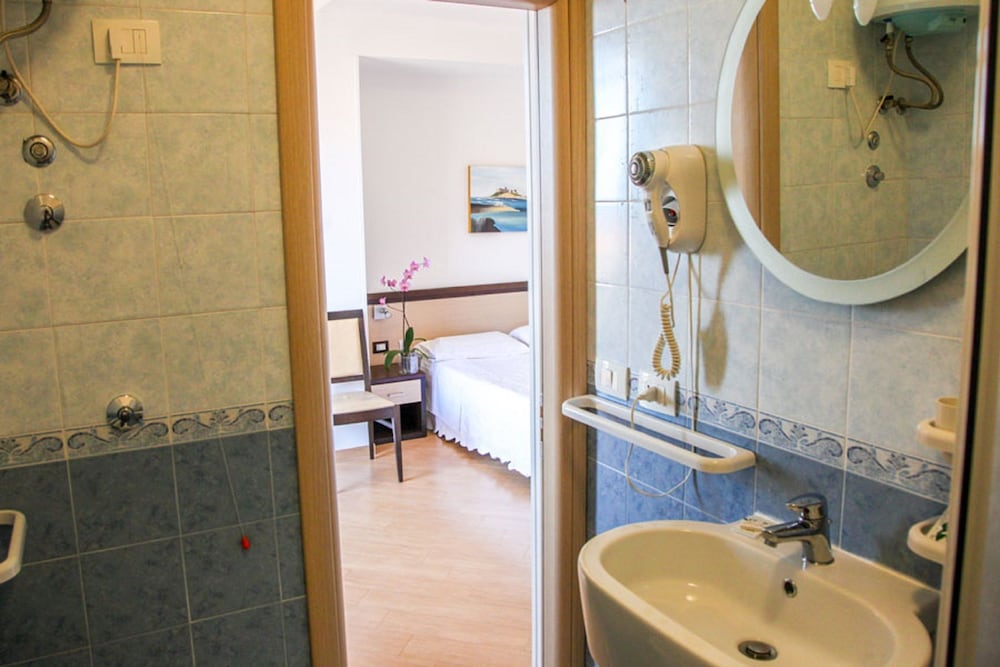 

Torino - Marzamemi - Albergo Perseo