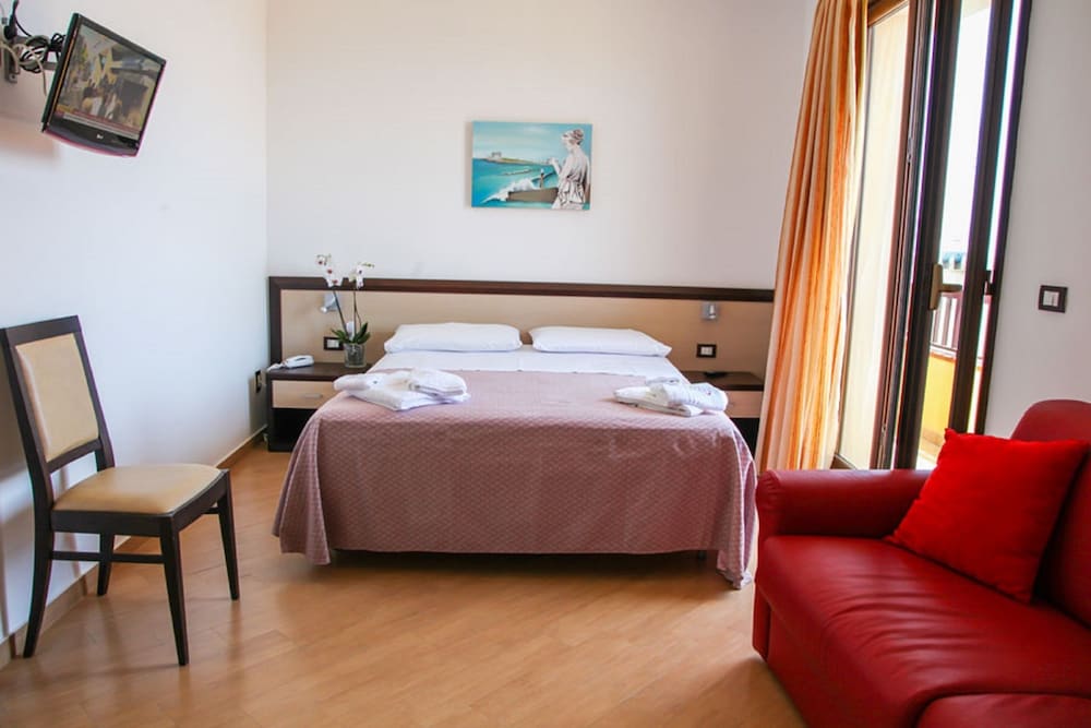 

Torino - Marzamemi - Albergo Perseo