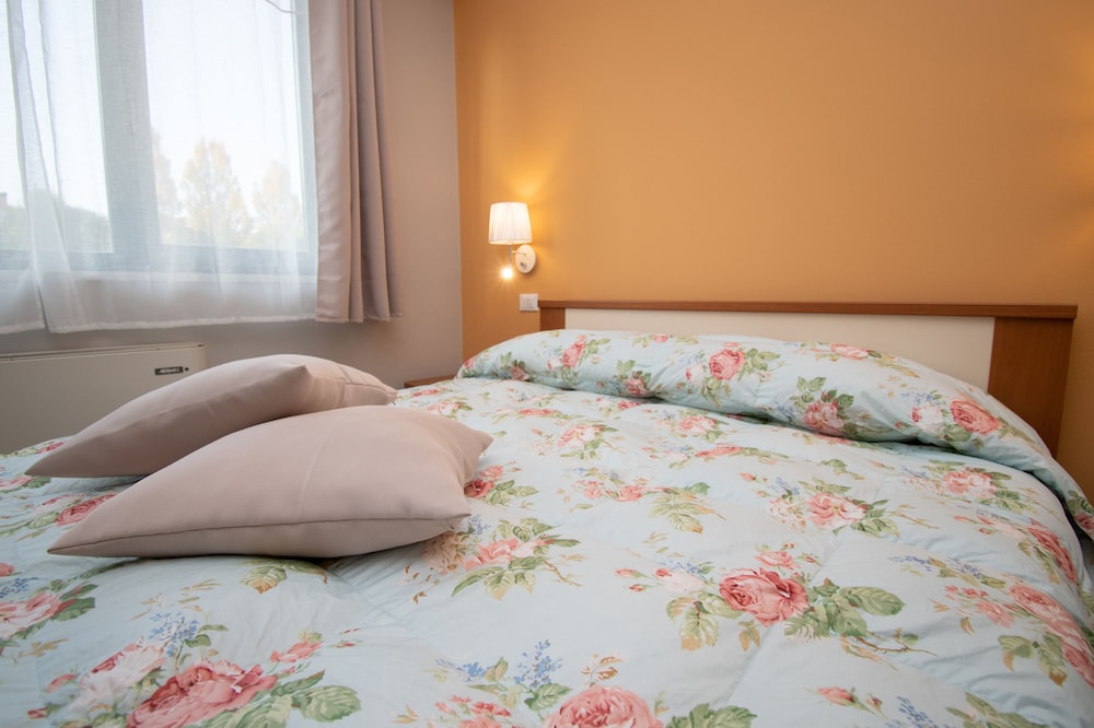 

Milano - Sirmione - Luxury Martina Appartamenti
