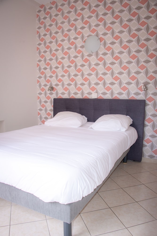 

Bari - Saint-Tropez - Hotel et Appartements Reine D'Azur
