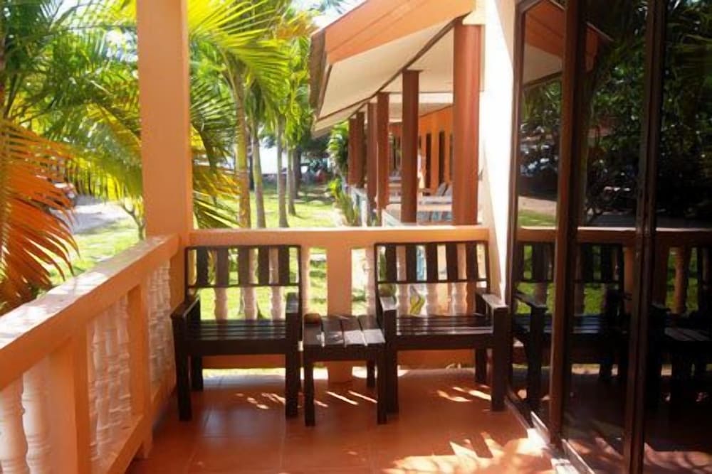 

Roma - Koh Lanta - Lanta Bee Garden