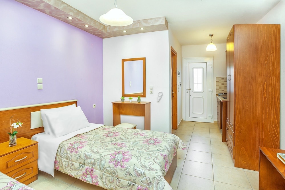 

Bologna - Kassandra - Paliouri - Anna Hotel