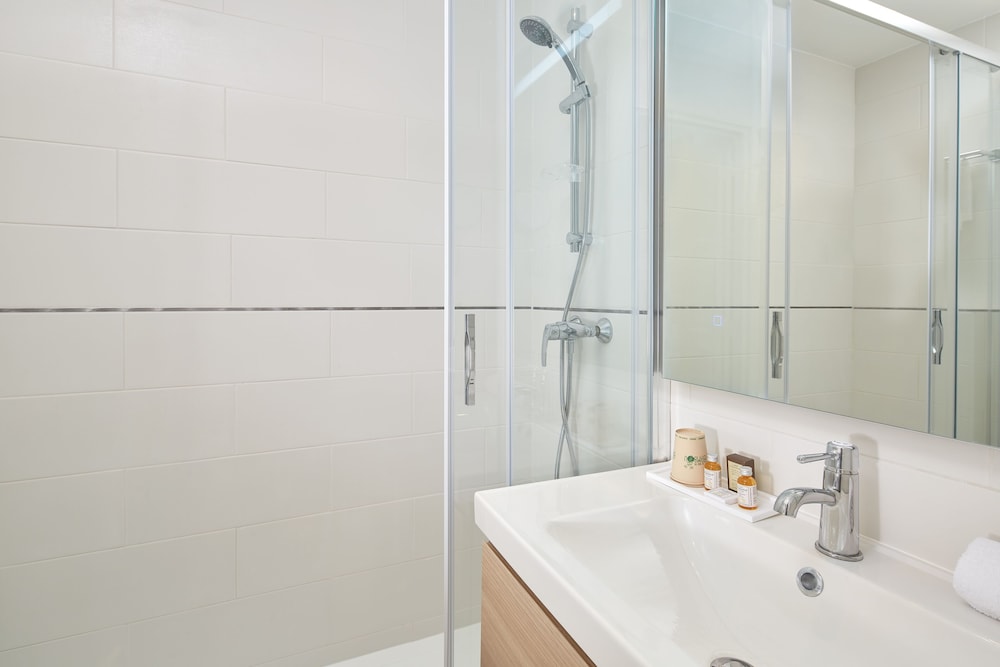 

Lamezia Terme - Parigi - Hotel Résidence Paris Asnières