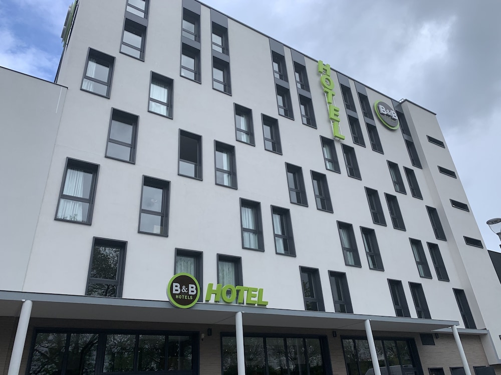 

Cagliari - Noisy-le-Grand - B&B HOTEL Champigny-sur-Marne