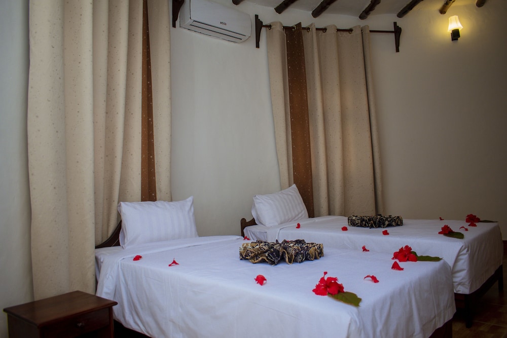 

Bari - Uroa - Antonio Beach Tree House Hotel & Spa