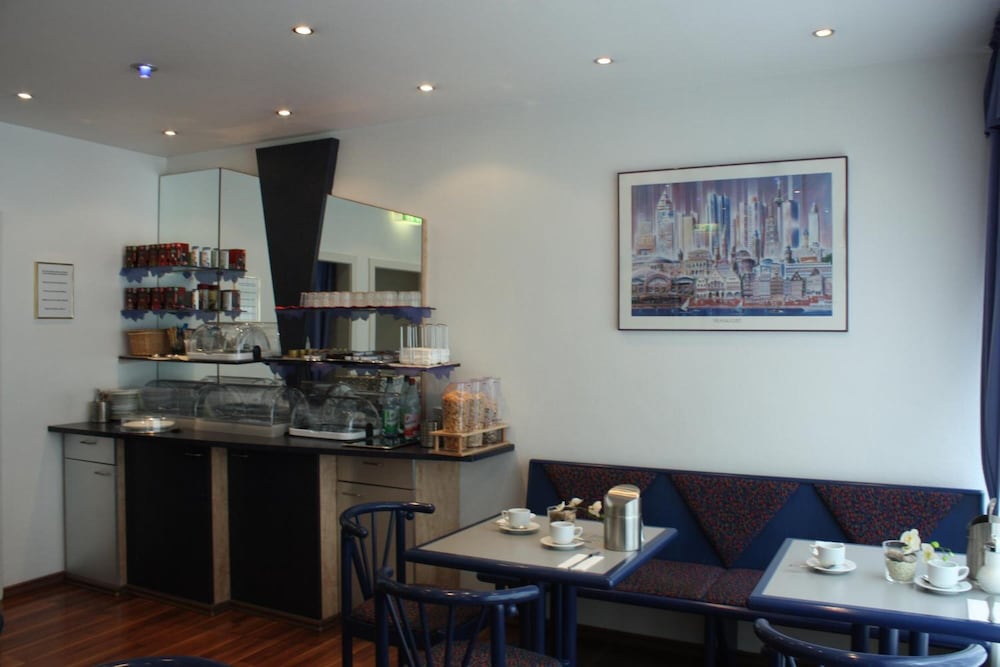 

Verona - Offenbach - Admiral Hotel