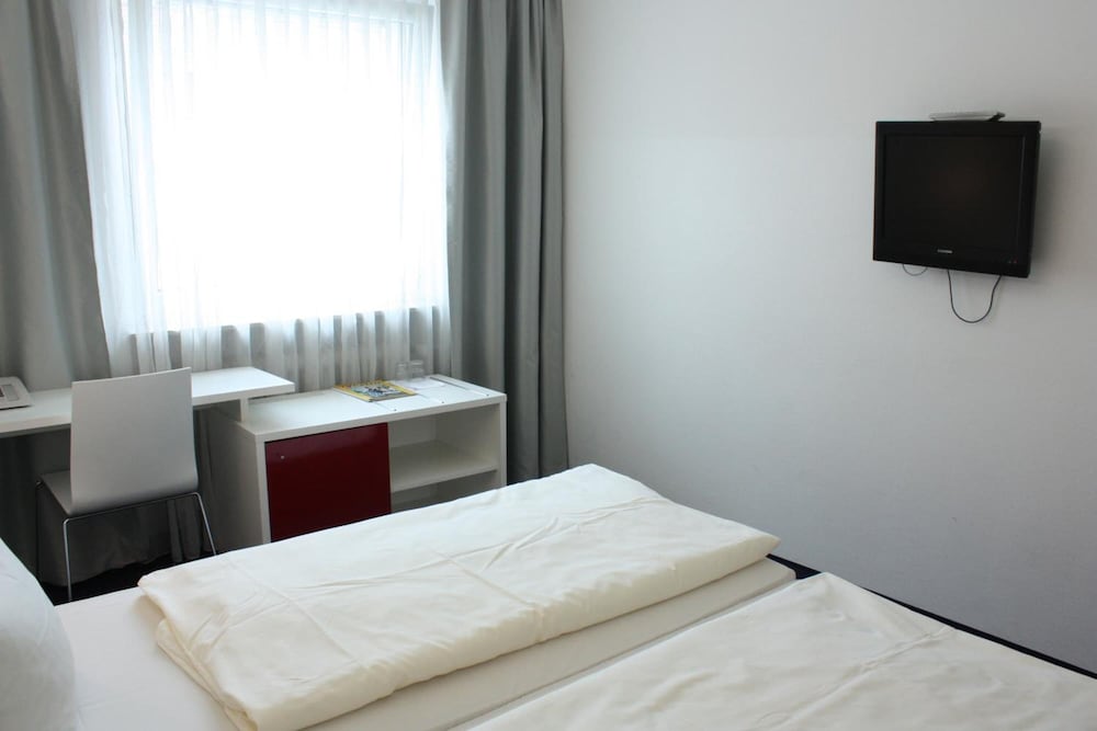 

Bologna - Offenbach - Admiral Hotel