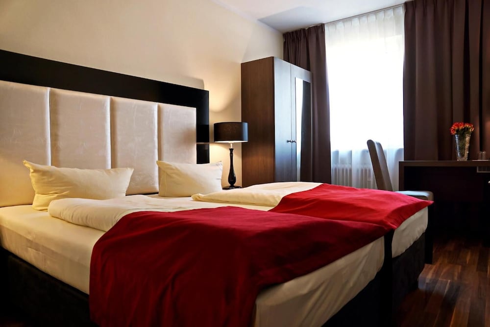 

Bologna - Francoforte sul Meno - Admiral Hotel