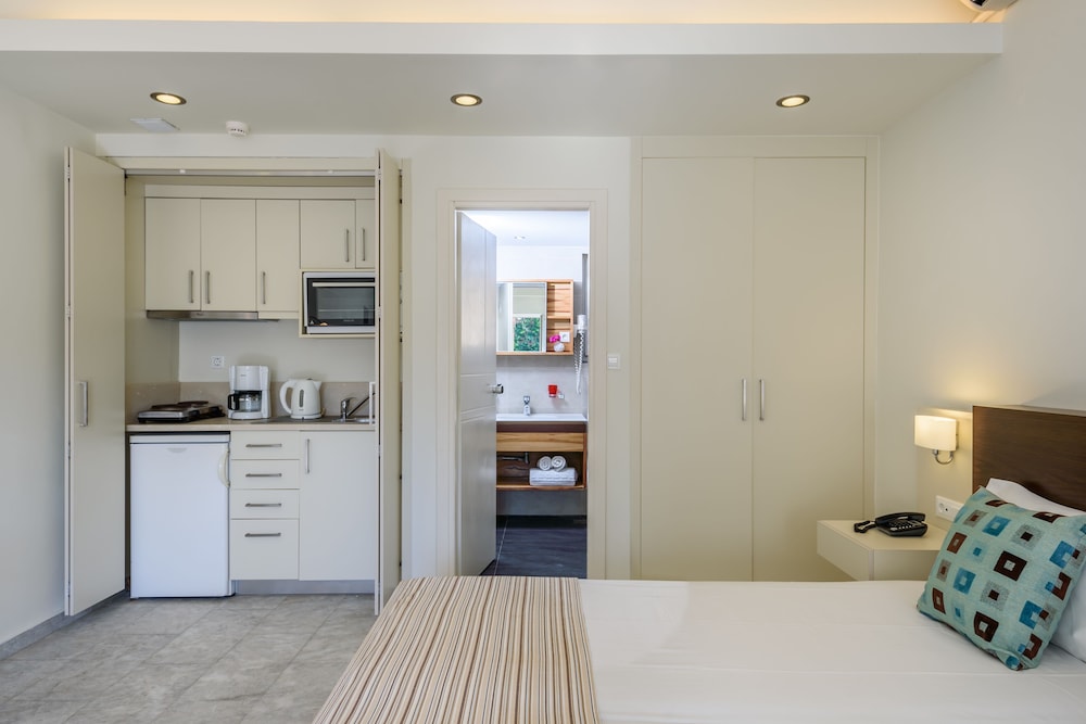 

Milano - Agia Marina Nea Kydonias - Despina Apartments