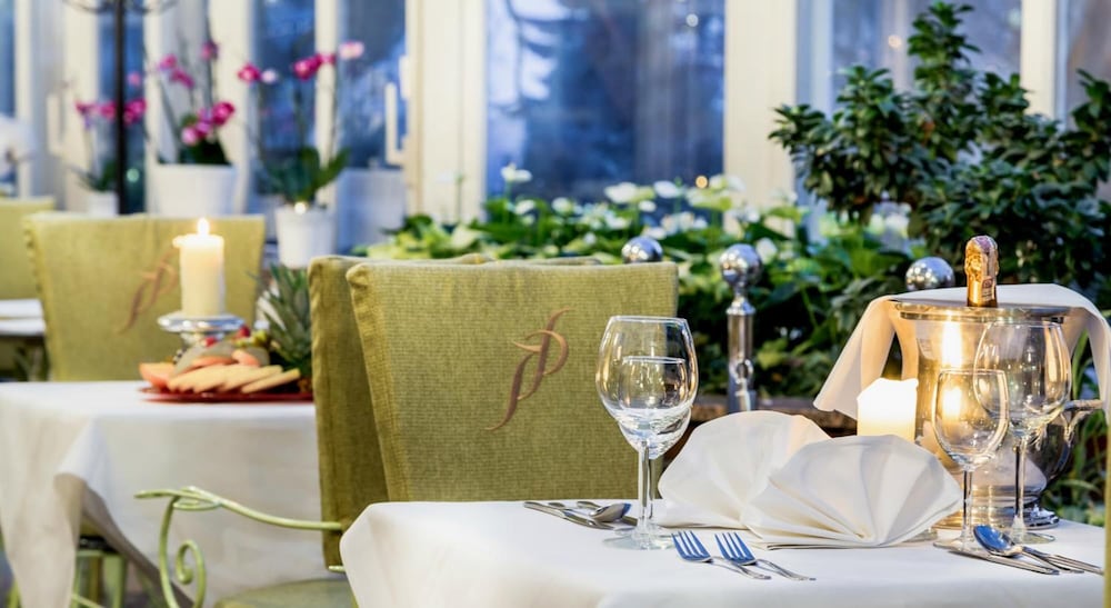 

Bologna - Wroclaw - Hotel im. Jana Pawła II