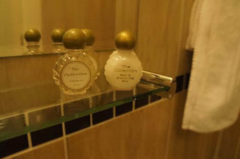 

Firenze - Ealing - Sapphire Hotel London