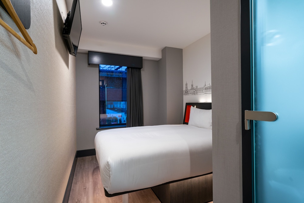 

Bologna - Oxford - easyHotel Oxford