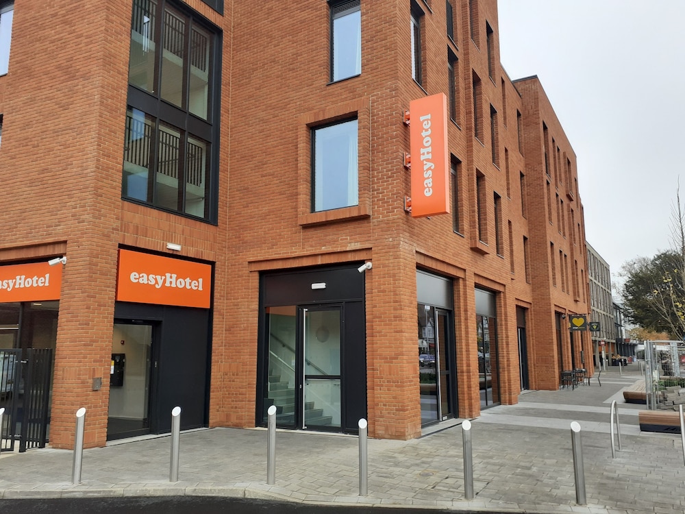 

Napoli - Oxford - easyHotel Oxford