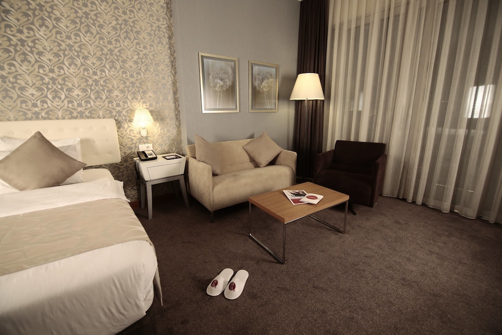 

Roma - Gebze - Ramada Plaza By Wyndham Istanbul Asia Airport