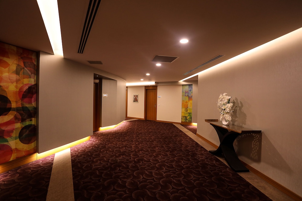 

Bari - Gebze - Ramada Plaza By Wyndham Istanbul Asia Airport