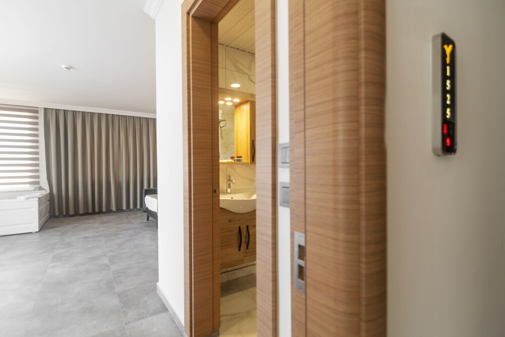 

Torino - Turkler - Grand Kolibri Prestige SPA