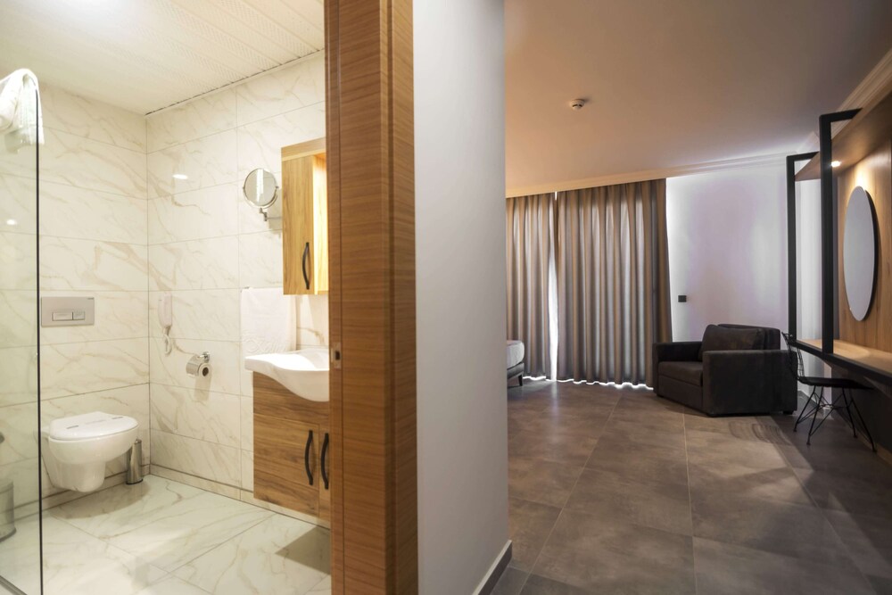 

Bologna - Turkler - Grand Kolibri Prestige SPA