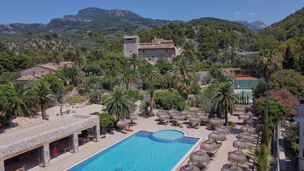 

Milano - Puerto de Sóller - Hotel Es Port