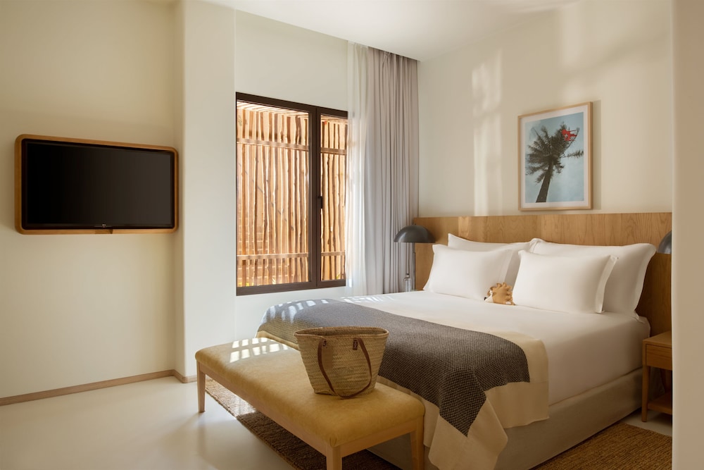 

Venezia - Portinatx - Six Senses Ibiza
