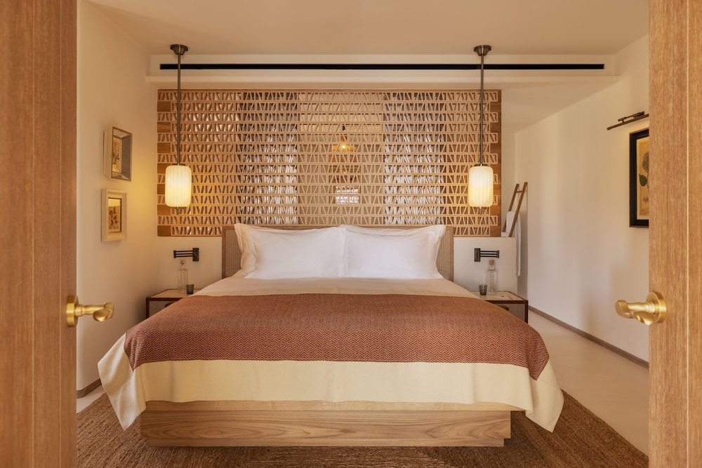 

Palermo - Portinatx - Six Senses Ibiza