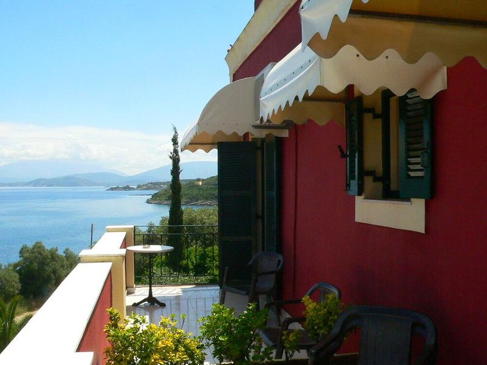

Lamezia Terme - Acharavi - APRAOS BAY HOTEL