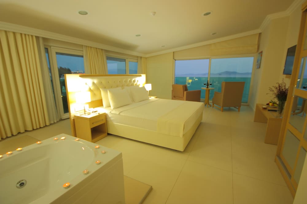 

Napoli - Turgutreis - Dragut Point North Hotel - All Inclusive