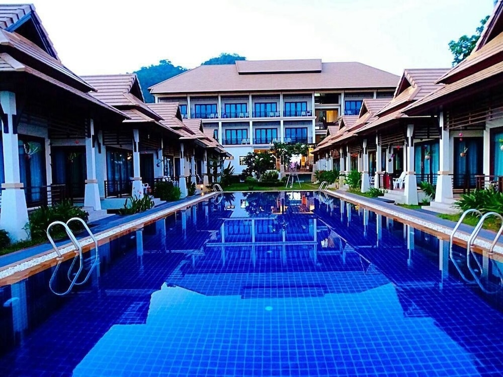 

Roma - Laem Set Beach - Koh Samui - POOLSAWAT VILLA
