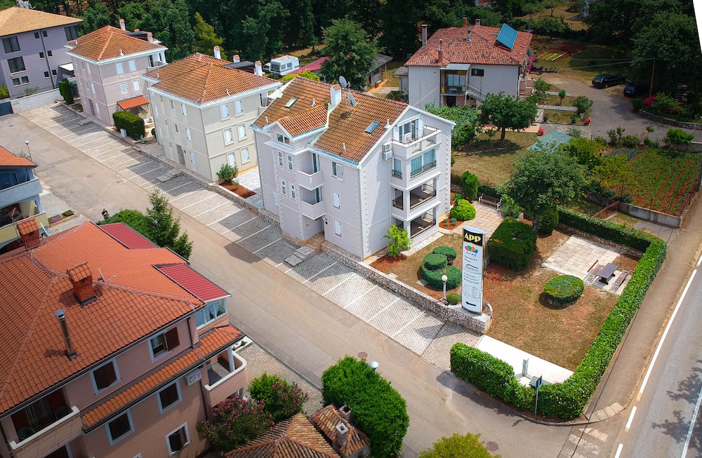 

Milano - Umag - Apartments and Rooms Degra