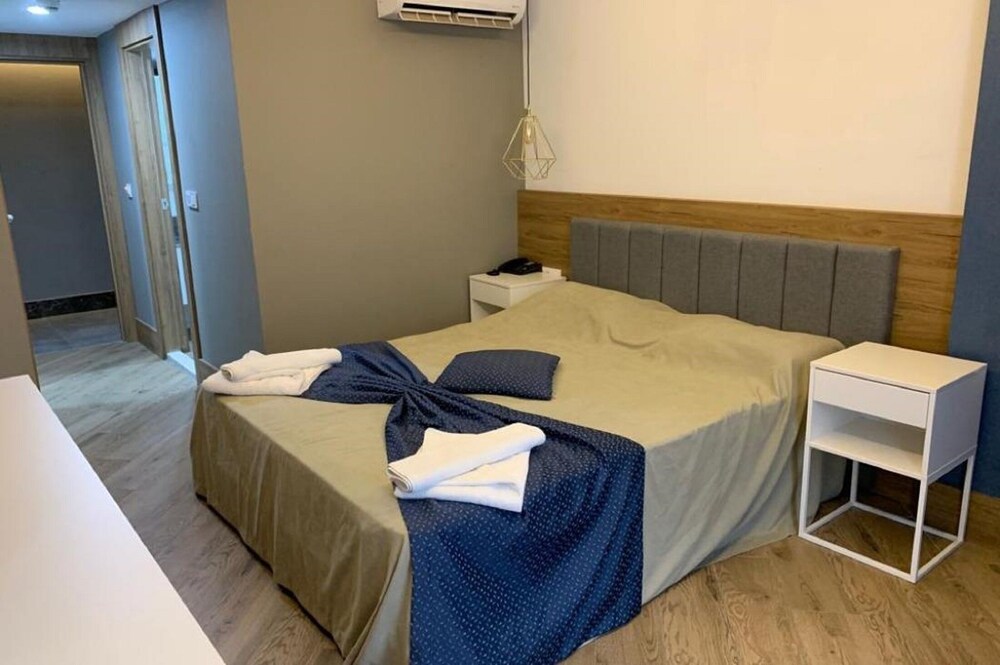

Bologna - Tekirova - Istanbul Beach Hotel