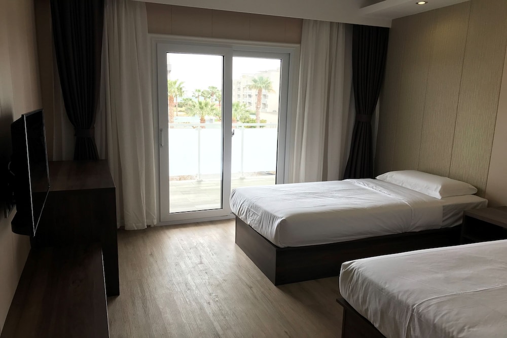

Milano - Coma-Ruga - Hotel Nueva Europa